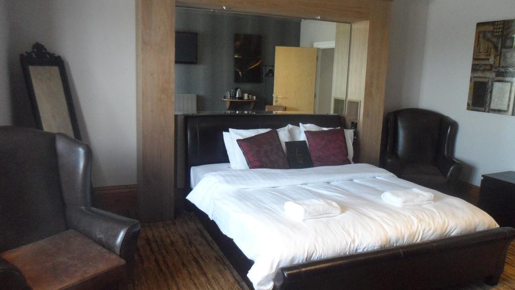 The Warwick Arms Hotel Chew Magna Luaran gambar