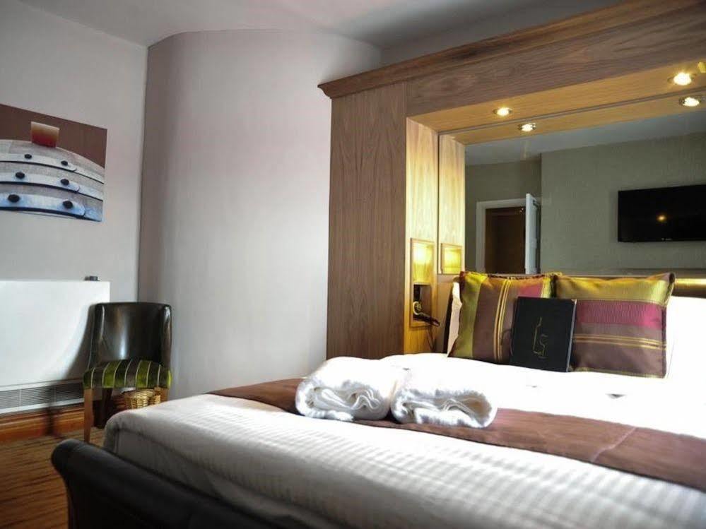 The Warwick Arms Hotel Chew Magna Luaran gambar